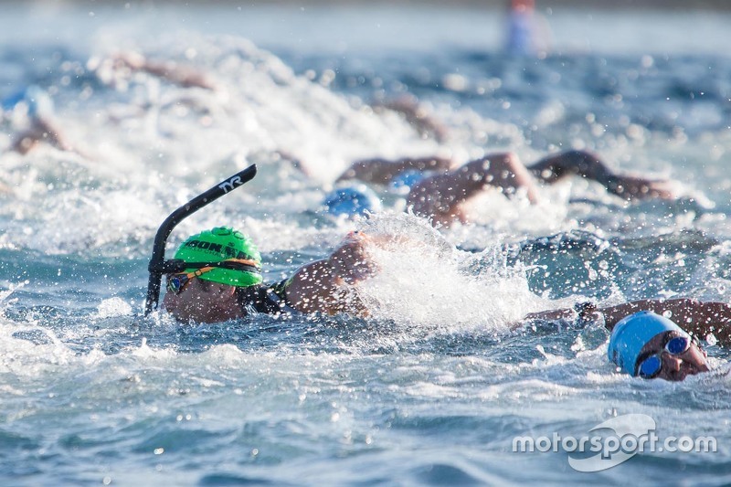 Alex Zanardi competes in the Hawaii Ironman triathlon