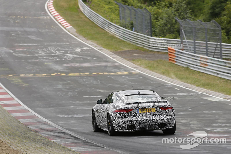 Jaguar F-Type SVR