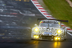 #911 Porsche Team Porsche 911 GT3 R: Nick Tandy, Frédéric Makowiecki