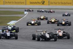 Charles Leclerc, Van Amersfoort Racing Dallara Volkswagen avec George Russell, Carlin Dallara Volkswagen et Markus Pommer, Motopark Dallara Volkswagen