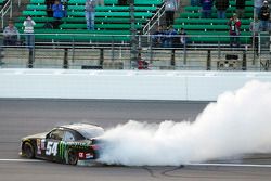 Ganador de la carrera Kyle Busch, Joe Gibbs Racing Toyota