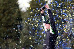 Ganador de la carrera Kyle Busch, Joe Gibbs Racing Toyota