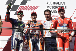 Podium : le deuxième, Jorge Lorenzo, Yamaha Factory Racing, le vainqueur Marc Marquez, Repsol Honda Team et le troisième, Andrea Iannone, Ducati Team