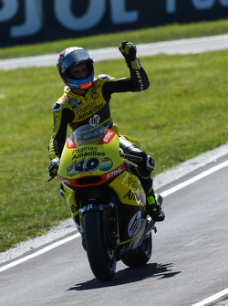 Le vainqueur Alex Rins, Paginas Amarillas HP 40 fête sa victoire