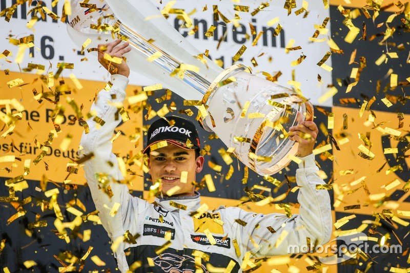 Podium der Gesamtwertung: 1. Pascal Wehrlein, HWA AG, Mercedes-AMG C63 DTM