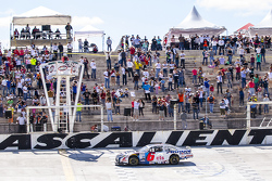 Ganador de la carrera Rogelio López, Alpha Racing