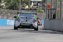 James Moffat en Taz Douglas, Nissan Motorsports