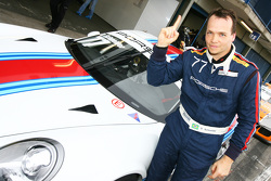 Daniel Schneider comemora pole em Curitiba