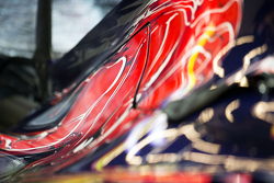 Le capot moteur de la Scuderia Toro Rosso STR10