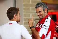 Sebastian Vettel, Ferrari met Maurizio Arrivabene, Ferrari teambaas