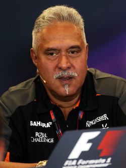 Доктор Виджей Малья, владалец Sahara Force India F1 на пресс-конференции FIA