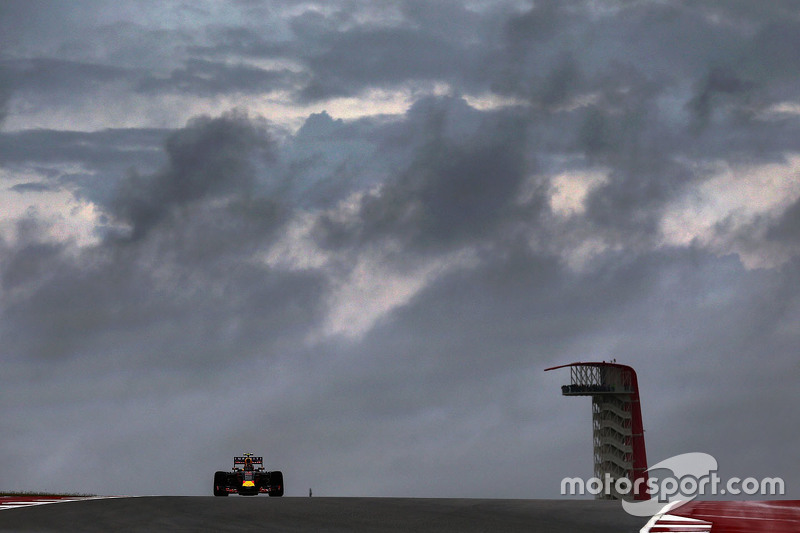 2015 год. За рулем болида Red Bull RB11 на пятничной тренировке