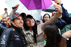 Sergio Perez, Sahara Force India F1 con los fans