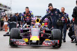 Daniel Ricciardo, Red Bull Racing RB11 op de grid