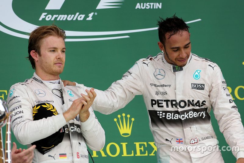 Podium: Second place Nico Rosberg, Mercedes AMG F1 Team and race winner and World Champion Lewis Ham