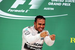 Podium : Le vainqueur de la course et Champion du Monde Lewis Hamilton, Mercedes AMG F1 Team