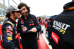 Carlos Sainz Jr., Scuderia Toro Rosso on the grid