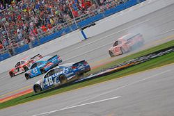 Restart: Jimmie Johnson, Hendrick Motorsports Chevrolet, mit Dreher