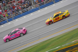 Winner Joey Logano, Team Penske Ford