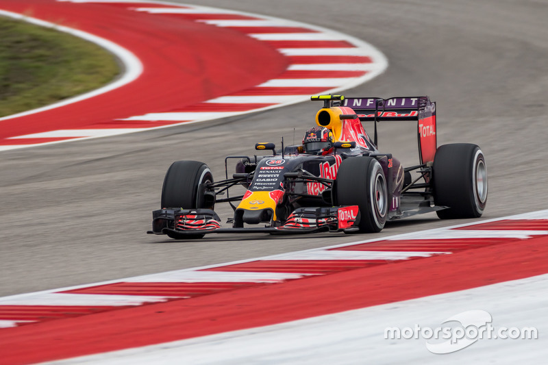 2015 год. За рулем болида Red Bull RB11 в гонке