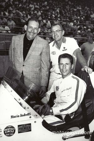 Mario Andretti at the start of the Hoosier Hundred with Al Dean and Clint Brawner