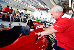 Pietro Fittipaldi car getting ready