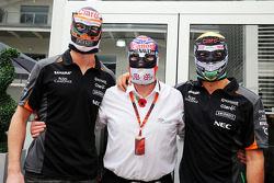 Nico Hulkenberg, Sahara Force India F1 con Nigel Mansell y Sergio Pérez, Sahara Force India F1 usan
