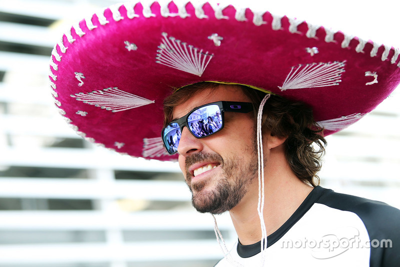 Fernando Alonso, McLaren wearing a sombrero