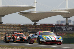 #51 AF Corse Ferrari 458 GTE: Gianmaria Bruni, Toni Vilander