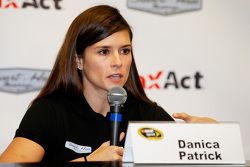 Danica Patrick, Stewart-Haas Racing