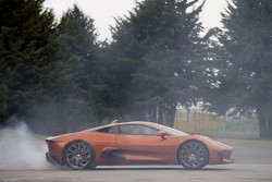 Felipe Massa al volante della Jaguar C-X75