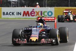 Carlos Sainz Jr., Scuderia Toro Rosso STR10