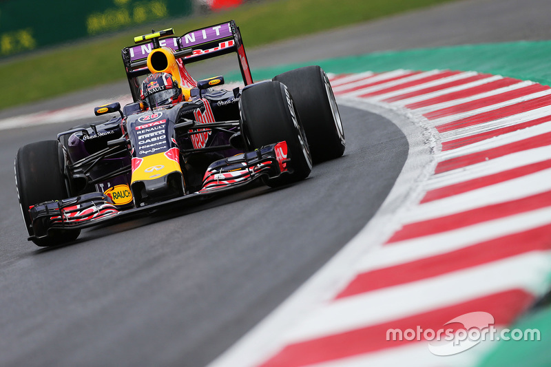 2015 год. За рулем болида Red Bull RB11 по ходу второй пятничной тренировки