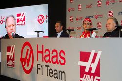 Carlos Slim, President of América Móvil, Esteban Gutiérrez, Haas F1 Team, Gene Haas, Owner of the team