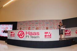 Carlos Slim, President of América Móvil, Esteban Gutiérrez, Haas F1 Team, Gene Haas, Owner of the team and Guenther Steiner, Team Director