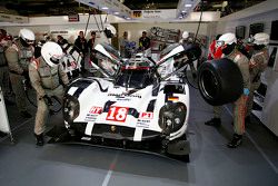 #18 Porsche Team Porsche 919 Hybrid: Romain Dumas, Neel Jani, Marc Lieb