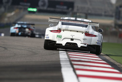 #92 保时捷曼泰车队 保时捷911 RSR:弗雷德里克·马克维斯基、帕特里克·皮雷