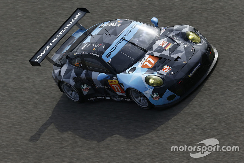 #77 Dempsey Proton Competition Porsche 911 RSR: Patrick Dempsey, Patrick Long, Marco Seefried