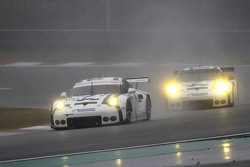 #92 保时捷曼泰车队 保时捷911 RSR:弗雷德里克·马克维斯基、帕特里克·皮雷