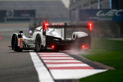 #18 Porsche Team Porsche 919 Hybrid : Romain Dumas, Neel Jani, Marc Lieb