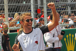 Jenson Button, McLaren lors de la parade des pilotes