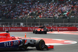 Alexander Rossi, Manor Marussia F1 Team devant Will Stevens, Manor Marussia F1 Team