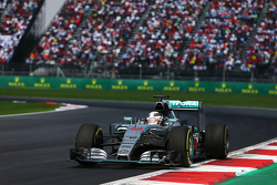 Льюис Хэмилтон, Mercedes AMG F1 W06