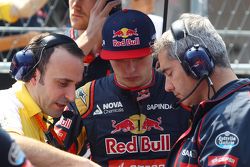 Max Verstappen, Scuderia Toro Rosso sur la grille