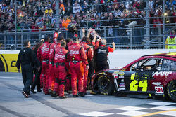 Winner Jeff Gordon, Hendrick Motorsports Chevrolet