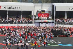 Podium: Second place Lewis Hamilton, Mercedes AMG F1, race winner Nico Rosberg, Mercedes AMG F1 and