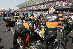 Серхио Перес, Sahara Force India F1 VJM08 на стартовой решетке