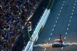 Ganador de la carrera  Jeff Gordon, Hendrick Motorsports Chevrolet