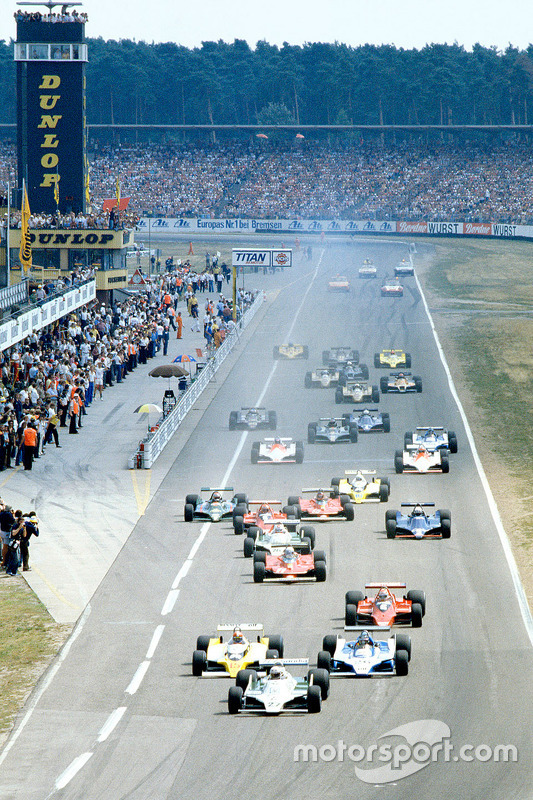 Start: Alan Jones, Williams leads