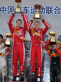 Winners Pontus Tidemand and Emil Axelsson, Team MRF